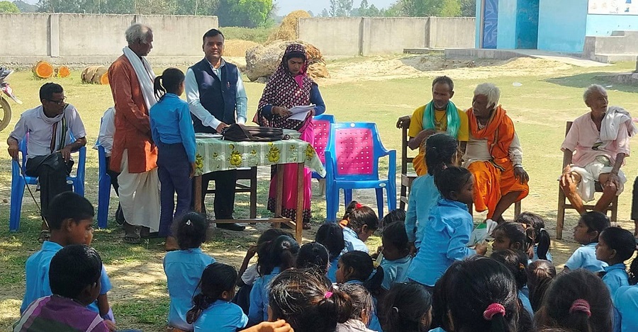 राष्ट्रिय आधारभूत विद्यालयले गर्‍यो विद्यार्थीहरुलाई छात्रवृत्ति वितरण