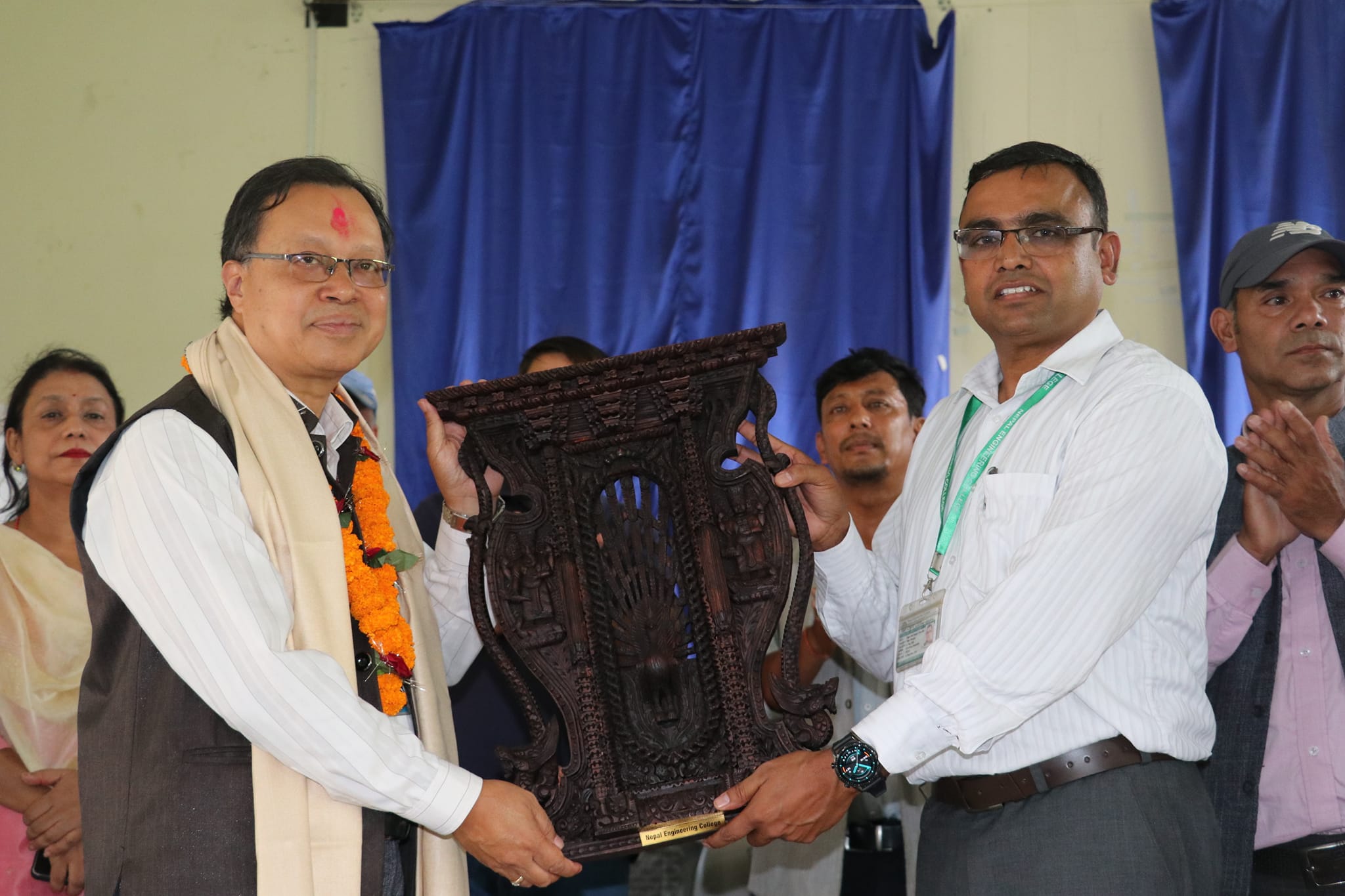 सवैको मन भारी बनाएर विदा भए प्राडा श्रेष्ठ