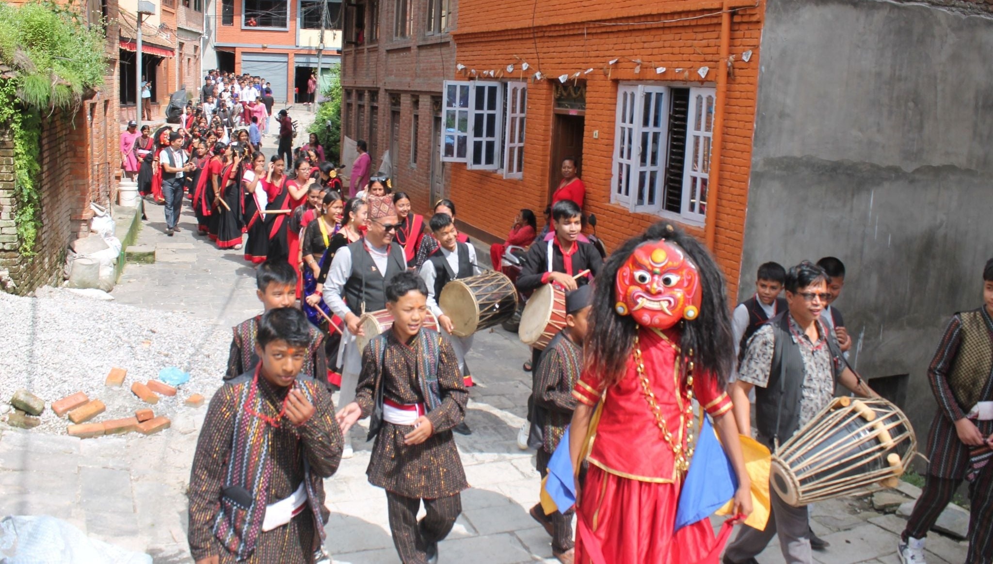 विनायकद्वारा घिन्ताङ घिसी नाच प्रदर्शन
