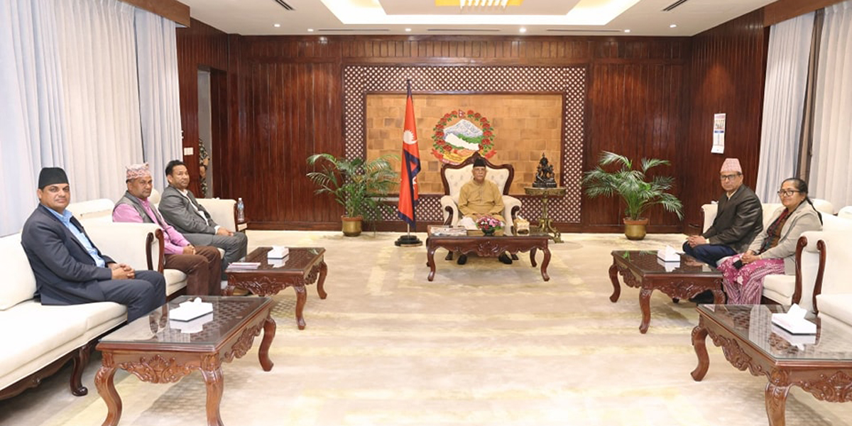 प्रधानमन्त्री र शिक्षक महासंघबीच छलफल: ऐनको आश्वासन तर आन्दोलन जारी!