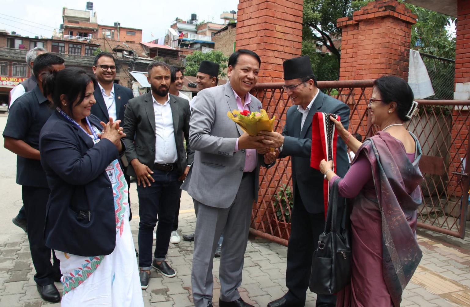 बागमती प्रदेश स्वास्थ्यमन्त्री थापाद्वारा ख्वप अस्पतालको अनुगमन