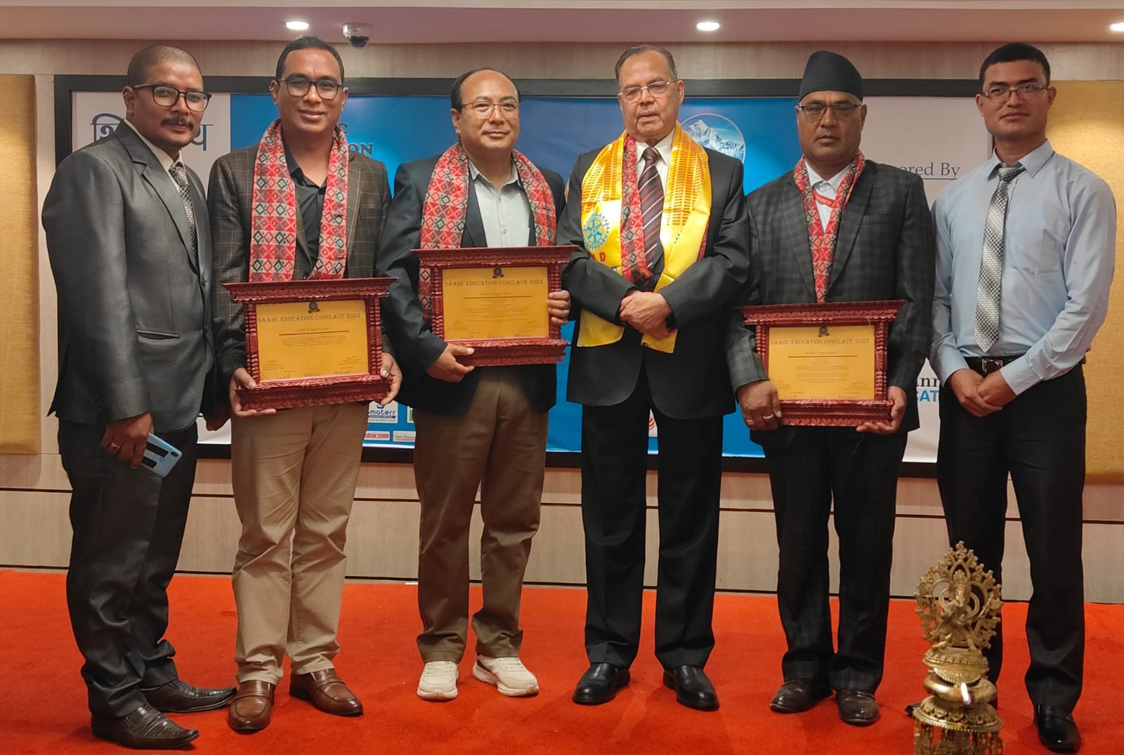 काठमाडौंमा सार्क शिक्षा सम्मेलन सम्पन्न, भक्तपुरका सात शिक्षक सम्मानित