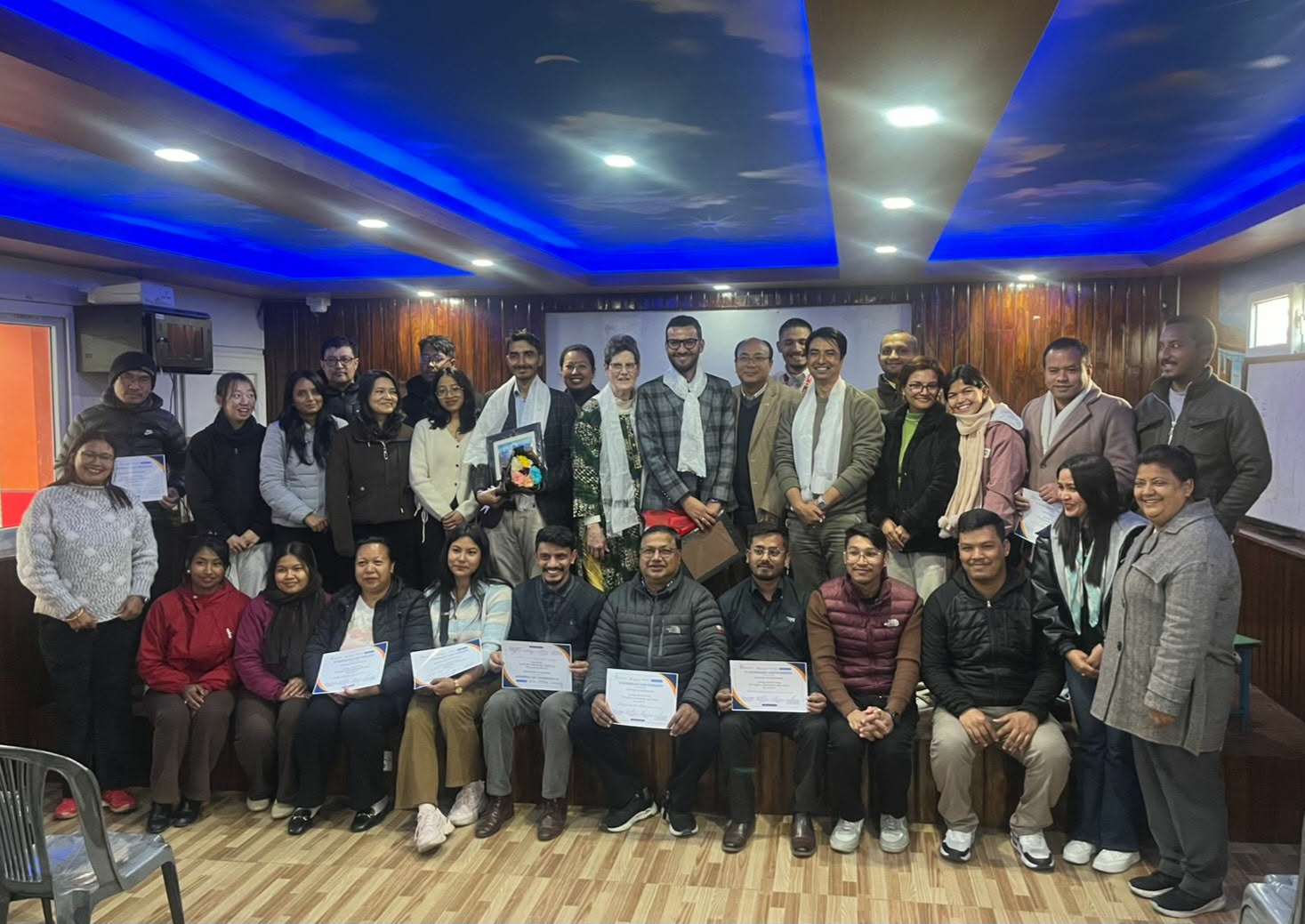 रोटरी क्लब अफ मध्यपुरको आयोजनामा शिक्षक तालिम सम्पन्न