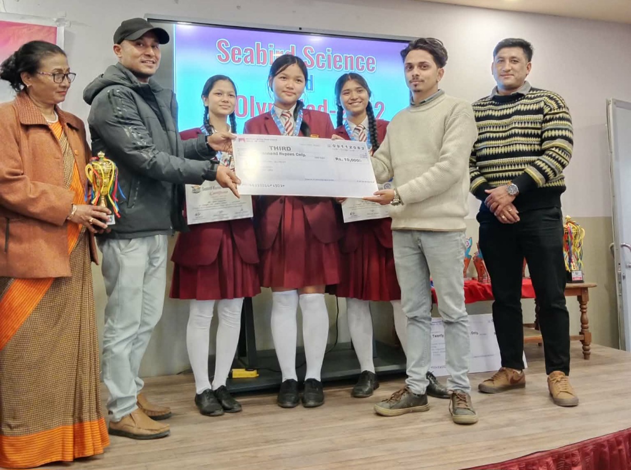 सीबर्ड एलुम्नाईद्वारा आयोजित प्रतियोगितामा विनायकका दुईवटै टोली पुरस्कृत