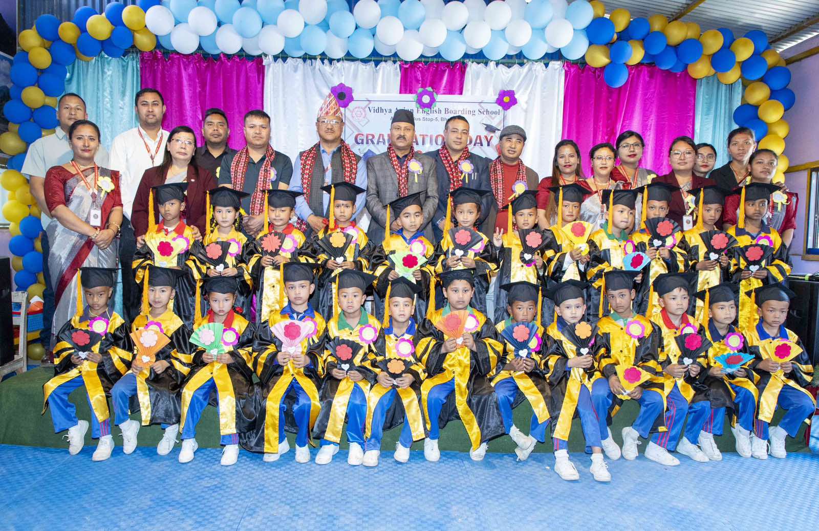 विद्या आर्जन इङ्ग्लिस स्कुलमा यूकेजी ग्राजुएसन समारोह २०८२ सम्पन्न